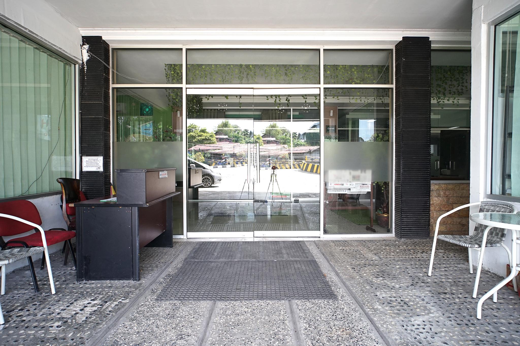 Capital O 2885 Hemra Hotel Balikpapan  Exteriör bild
