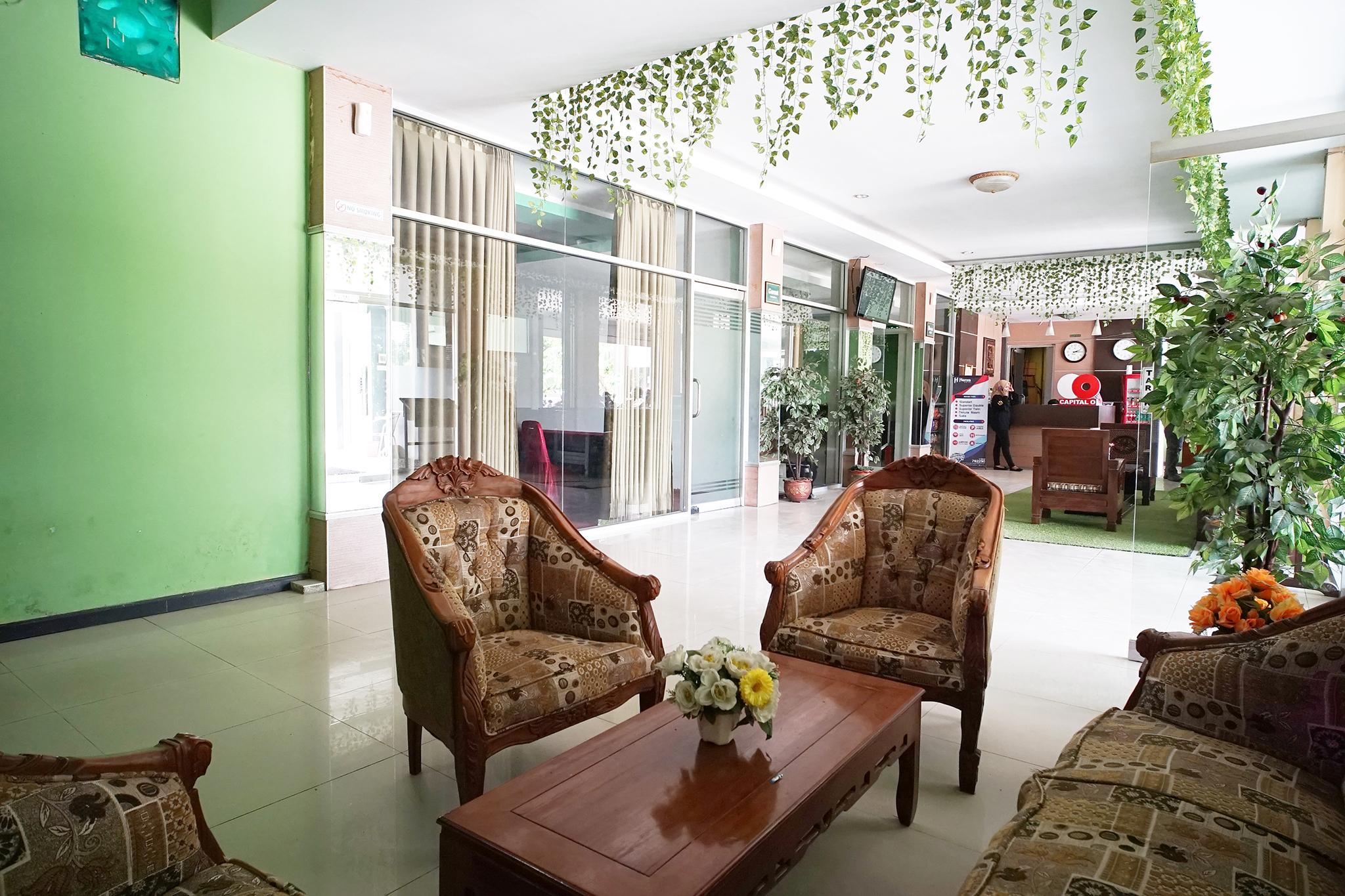 Capital O 2885 Hemra Hotel Balikpapan  Exteriör bild