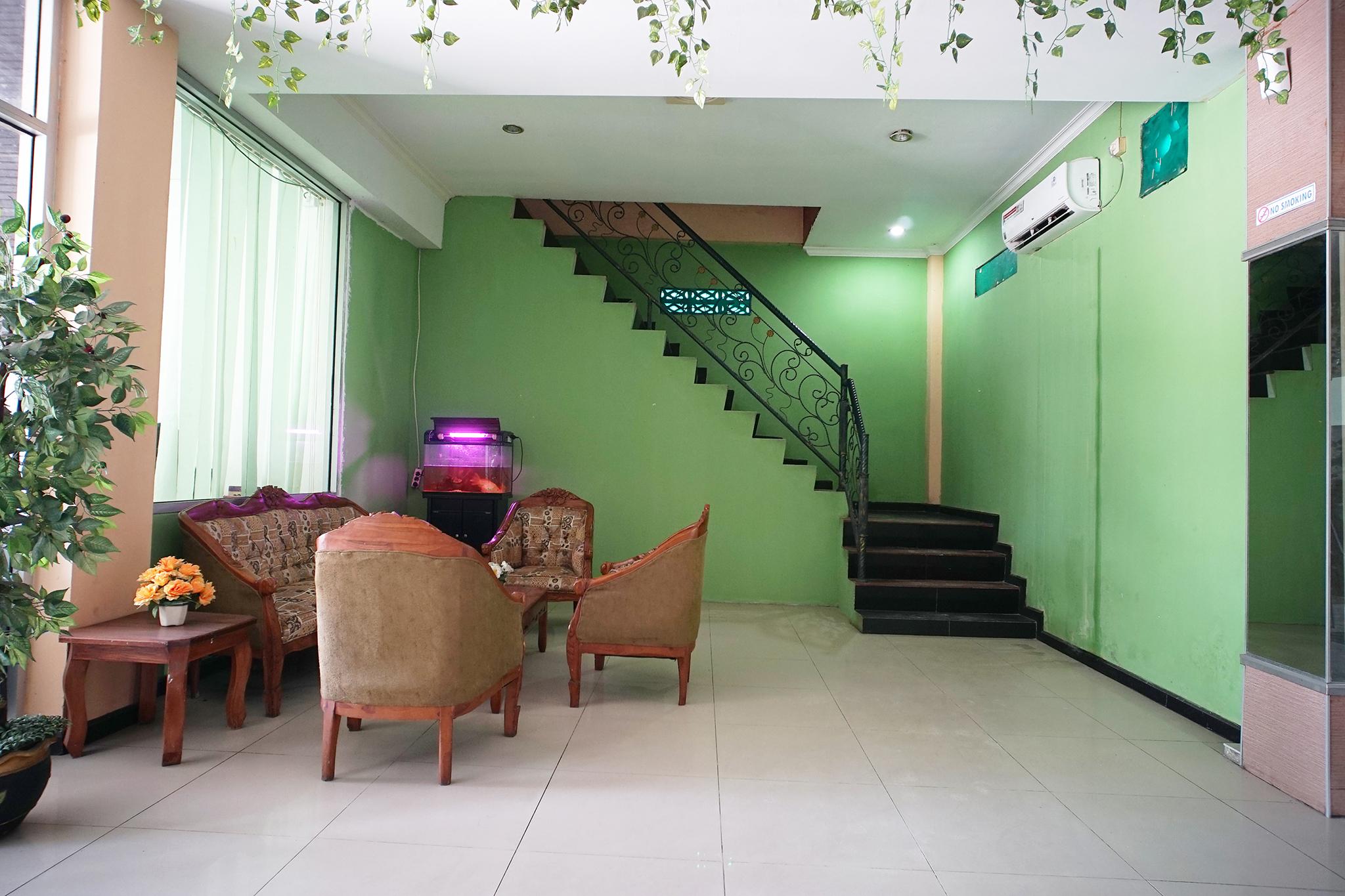 Capital O 2885 Hemra Hotel Balikpapan  Exteriör bild