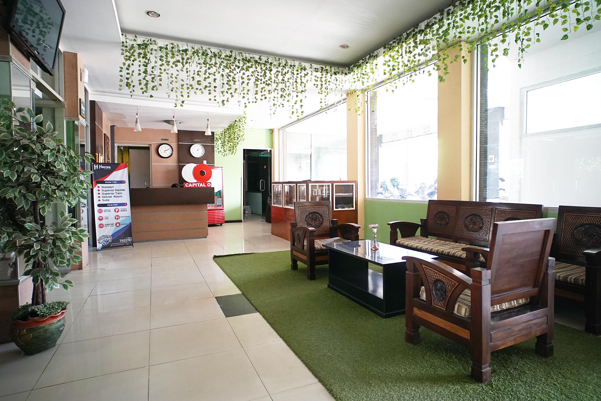 Capital O 2885 Hemra Hotel Balikpapan  Exteriör bild